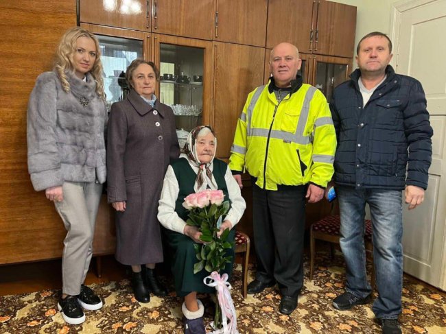 «Я вдячна Господу, що продовжив мій вік»: довгожителька з Волині відзначила 100-літній ювілей