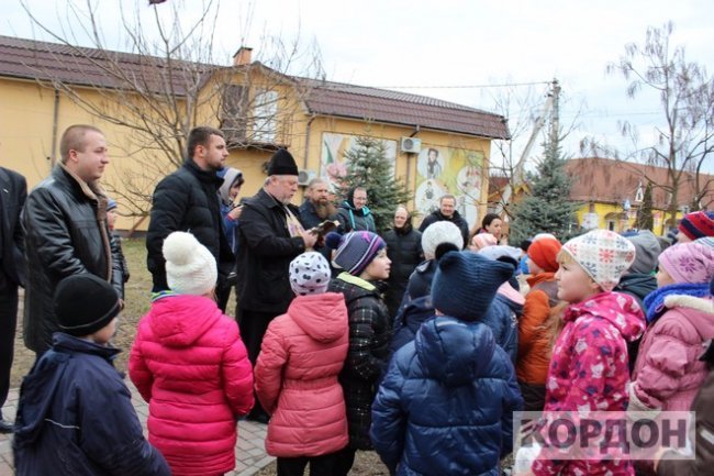 На Волині з'явився новий дитмайданчик  