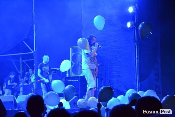 «Коломийка» про Путіна і ліричний флешмоб: «Скрябін» у Луцьку.ФОТО.ВІДЕО