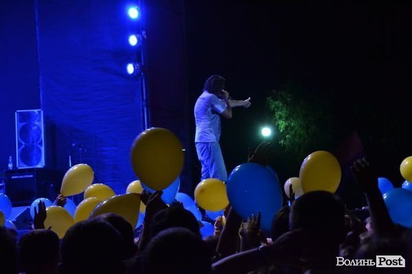 «Коломийка» про Путіна і ліричний флешмоб: «Скрябін» у Луцьку.ФОТО.ВІДЕО