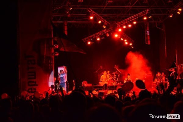 «Коломийка» про Путіна і ліричний флешмоб: «Скрябін» у Луцьку.ФОТО.ВІДЕО