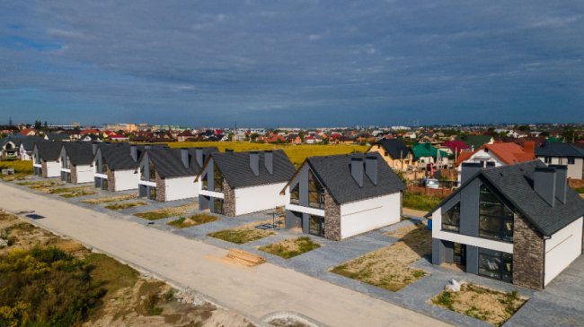 Які котеджі можна купити біля Луцька. ОГЛЯД*