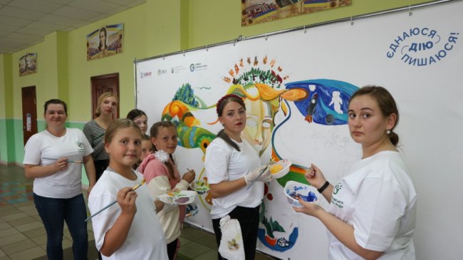 Молодь Підгайцівської громади розробила малюнок муралу з нагоди 30-річчя України. ФОТО