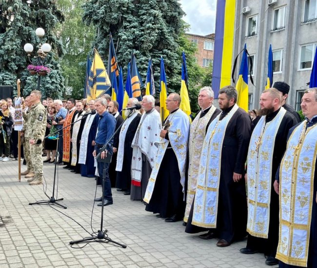 На Волині попрощалися з двома Героями – Олександром Філоном та Русланом Ілюшиком. ФОТО