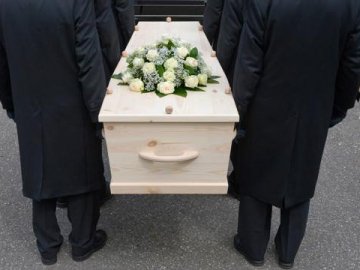 Не поділили покійника: на Київщині представники ритуальних служб влаштували стрілянину 