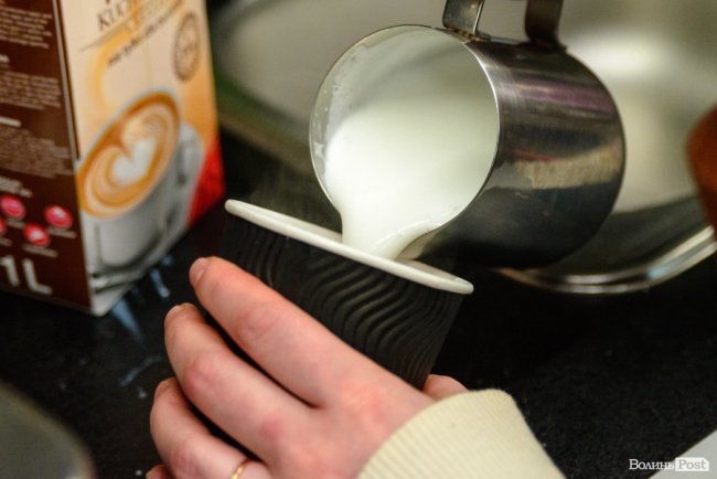 Бельгійська вафля, італійська кава і кленовий сироп: чим пригощають локації «Coffee & Gelato»*