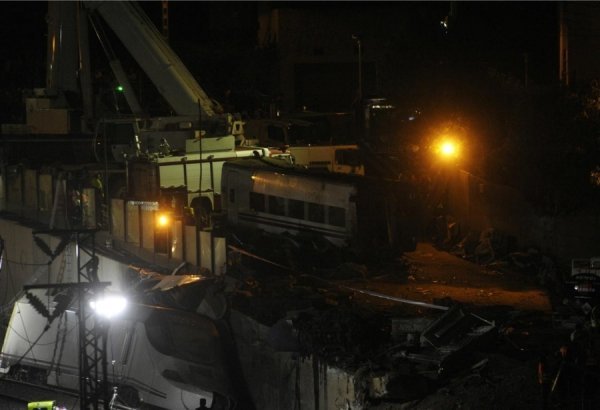 Аварія поїзда в Іспанії. ФОТО