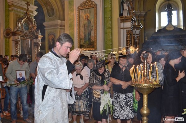У Луцьку прощалися з загиблим «айдарівцем». ФОТО