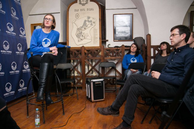 Декомунізація та Луцька тюрма: про що говорили на Файній гутірці