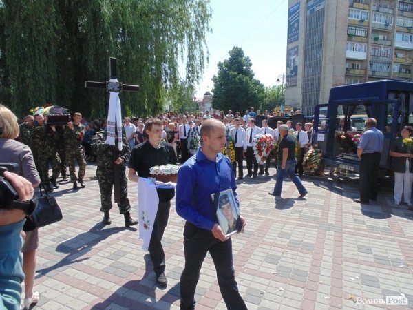 Громадська панахида за воїнами 51-ої бригади в Луцьку. ФОТО