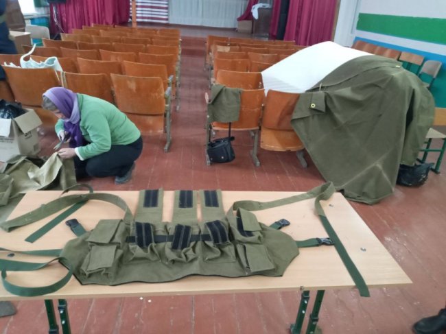 Про «знамениті плащі з Лукова», або Історія волонтерства однієї волинської громади