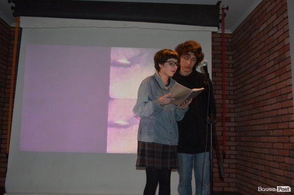 «Двоє на одного»: поетичні читання в Луцьку. ФОТО