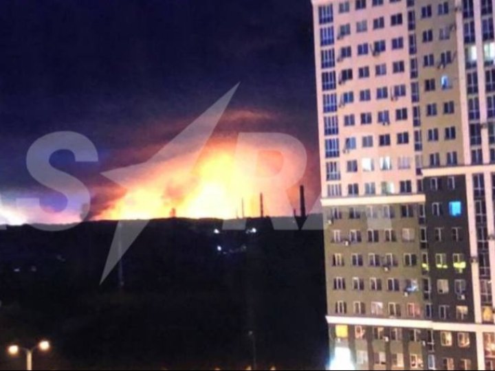 У Рязані після атаки дронів палає НПЗ