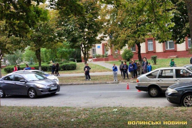 У Луцьку легковик збив школяра: дитина – у лікарні. ФОТО