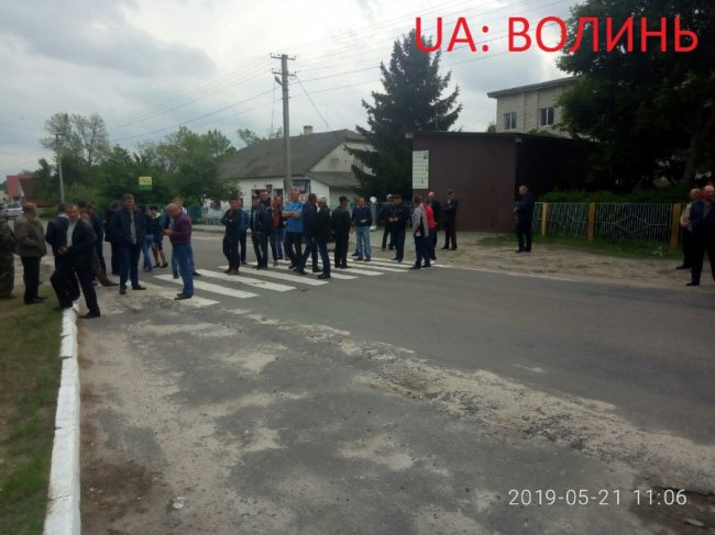  На Волині – акція протесту: перекривали дорогу. ФОТО