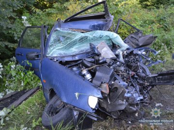 Подробиці моторошної аварії на Волині, у якій загинув хлопець. ФОТО