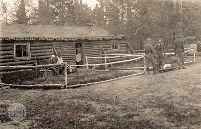 Легіонери та кінотеатр для військових: Волинь на столітніх світлинах