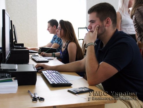 Як проходили тестування майбутні луцькі поліцейські. ФОТО. ВІДЕО