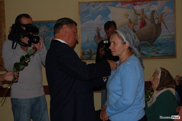 У Луцьку нагородили 36 матерів-героїнь. ФОТО