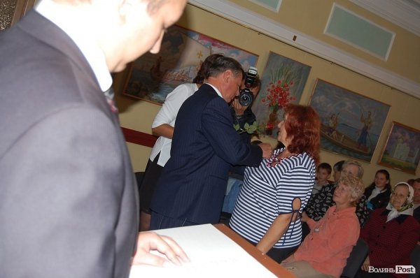 У Луцьку нагородили 36 матерів-героїнь. ФОТО