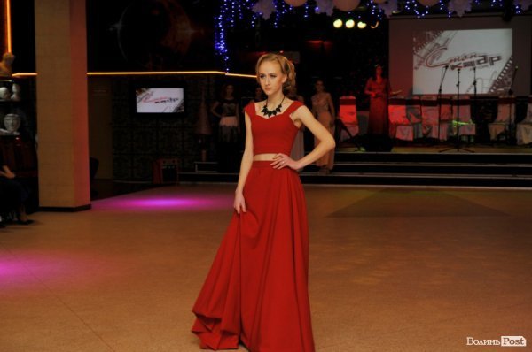 Фото різдвяного балу в Луцьку