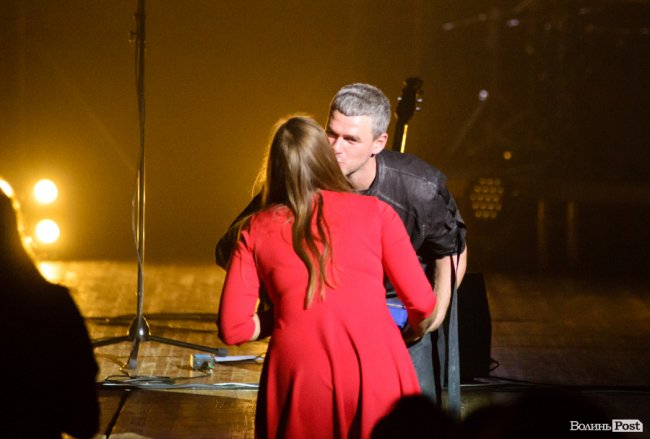 У Луцьку з новим альбомом виступив Арсен Мірзоян. ФОТО