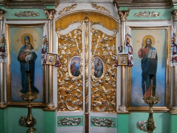 На Волині може завалитися двохсотлітня церква. ФОТО