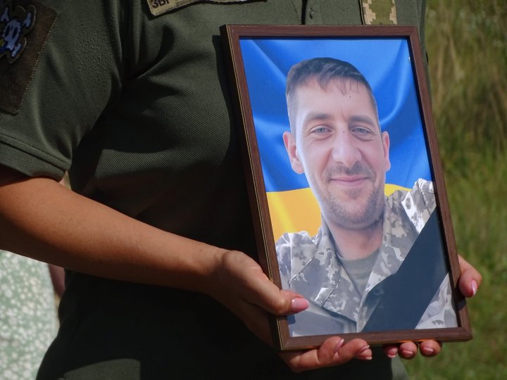 Поліг під Покровськом: волиняни попрощалисяз з Героєм Володимиром Морозом