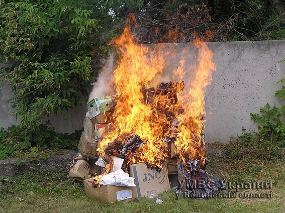 Ковельські міліціянти знищили купу наркотиків. ФОТО