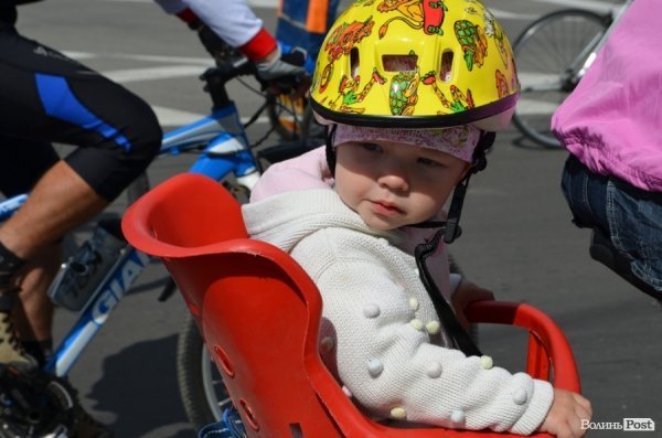 Велодень у Луцьку зібрав більше тисячі людей. ФОТО 