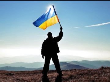 У Луцьку таки демонтували радянську символіку, або Добрі новини від ВолиньPost за 23 серпня 