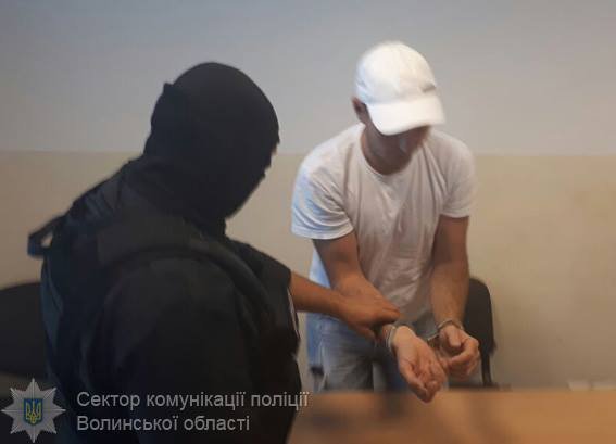 Волинська поліція опублікувала відео затримання работорговця