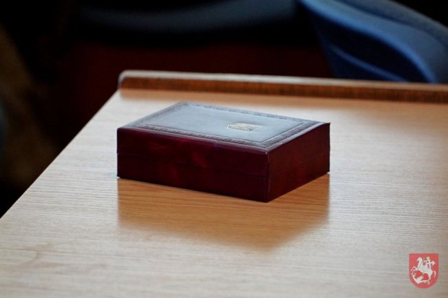 На Волині рідним померлих захисників вручили державні нагороди. ФОТО