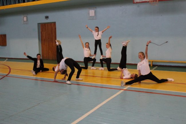 Акробатика і гнучкість: на Волині обрали кращих черлідерок. ФОТО