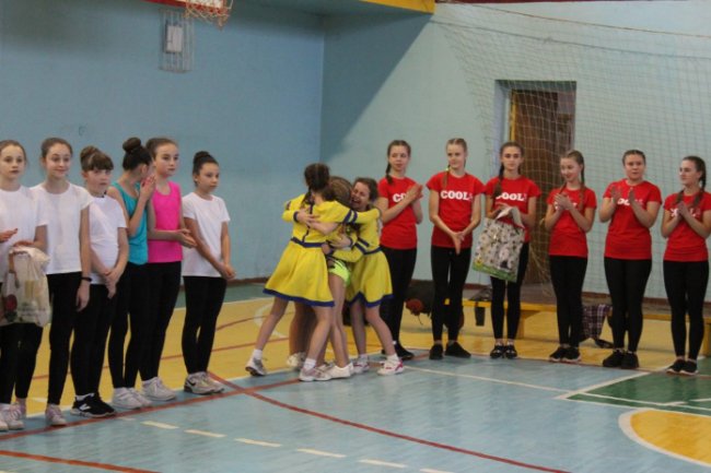 Акробатика і гнучкість: на Волині обрали кращих черлідерок. ФОТО
