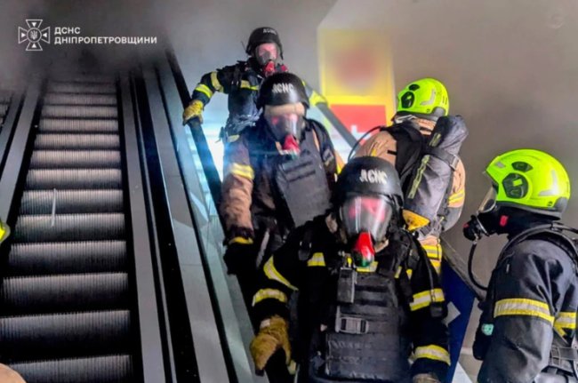 Росіяни двічі атакували ТРЦ в Кривому Розі: 15 загиблих, 130 постраждалих, серед них 23 дитини