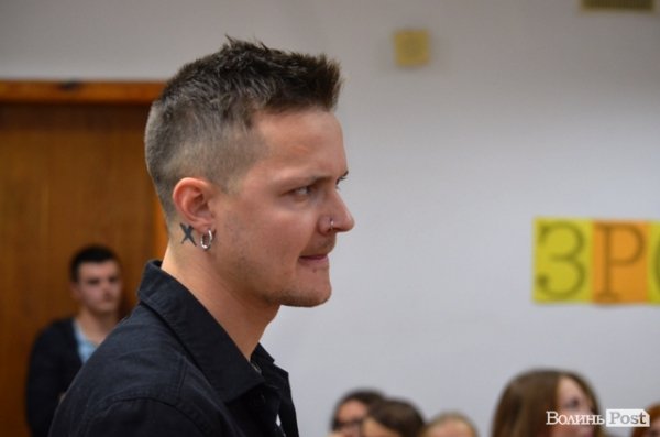 Женя Галич з «O.Torvald» розповів студентам про секс, наркотики, рок-н-рол