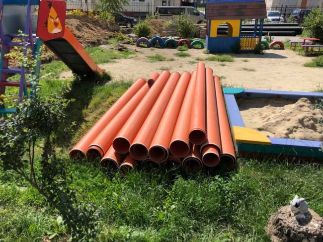 Новий луцький садочок розвалюється через недбалість будівельників