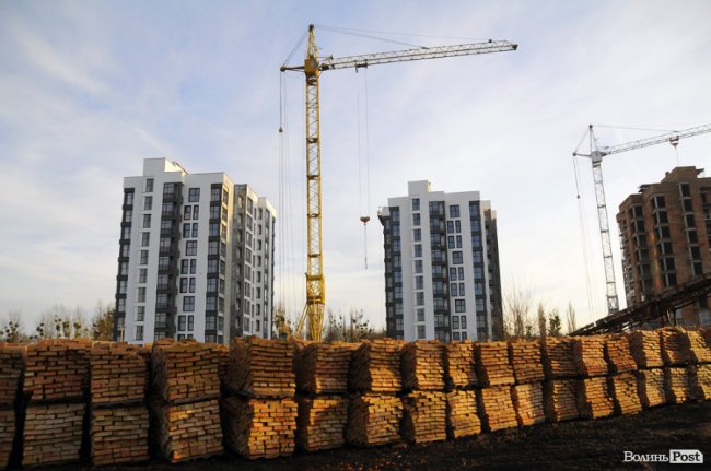 Як «росте» луцька «Супернова». ФОТО. ВІДЕО