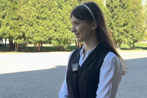 Луцькі випускники репетирують вальс і готуються до останнього дзвінка. ФОТО