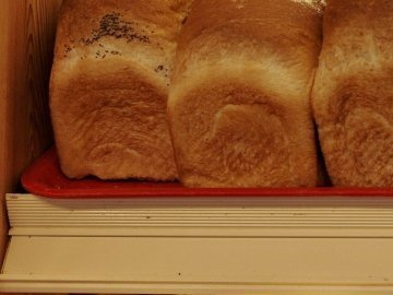 До Луцька звезли хліб з усієї області