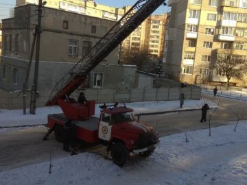 У Луцьку рятувальники допомогли 10-річній дитині, яка опинилась у зачиненій квартирі. ВІДЕО