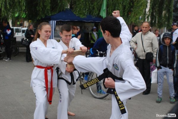 Свято спорту в центрі Луцька. ФОТО