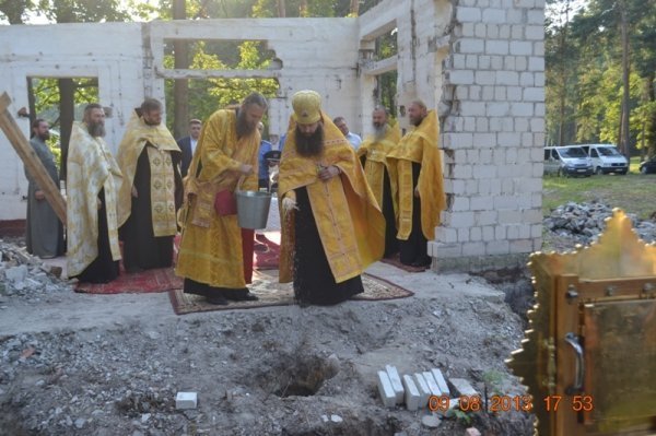 На Волині заклали першу цеглину «міліцейського» храму. ФОТО