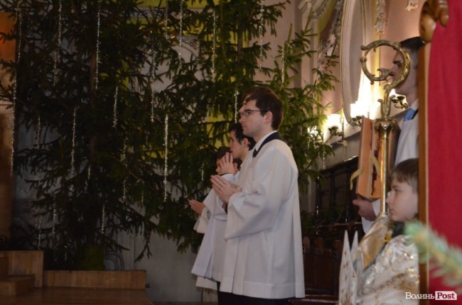 Магія Різдва: у луцькому соборі відбулося урочисте богослужіння. ФОТО