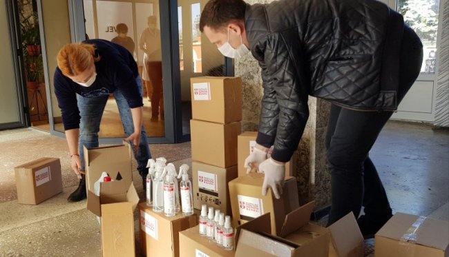 Ковельська лікарня отримала антисептики від благодійників