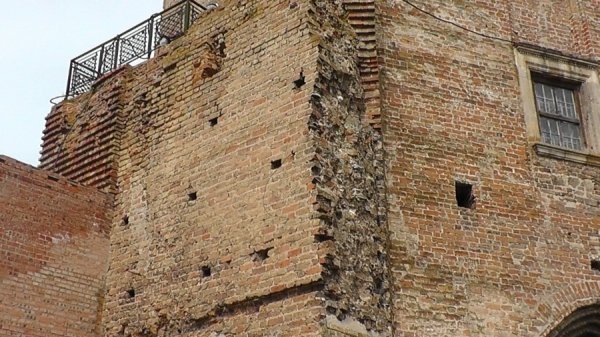 Луцький замок не ремонтують: чекають грошей. ФОТО. ВІДЕО