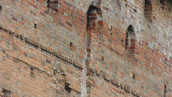 Луцький замок не ремонтують: чекають грошей. ФОТО. ВІДЕО