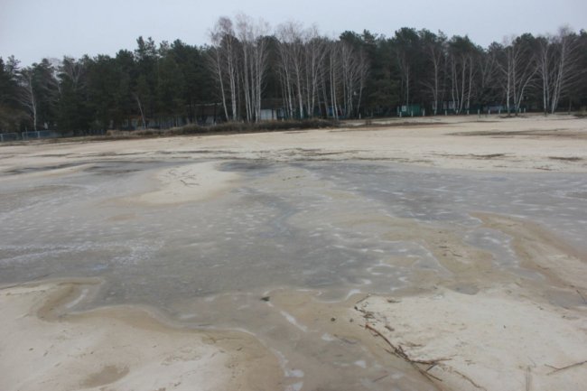 В озері Світязь знайшли трубу, через яку, ймовірно, викачують воду. ФОТО 