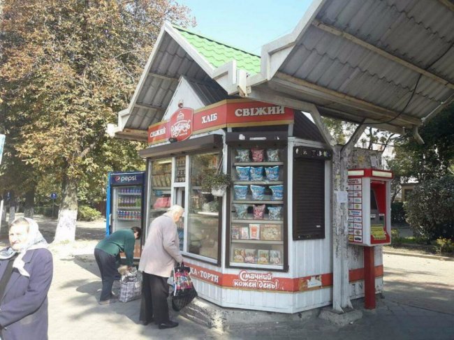 Показали найбруднішу зупинку Луцька